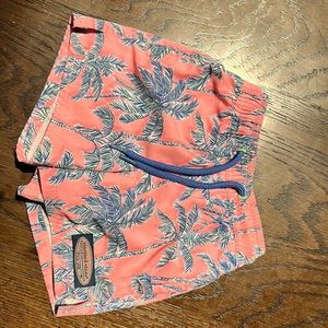 Vineyard Vines swim trunks. Boys , size 2T